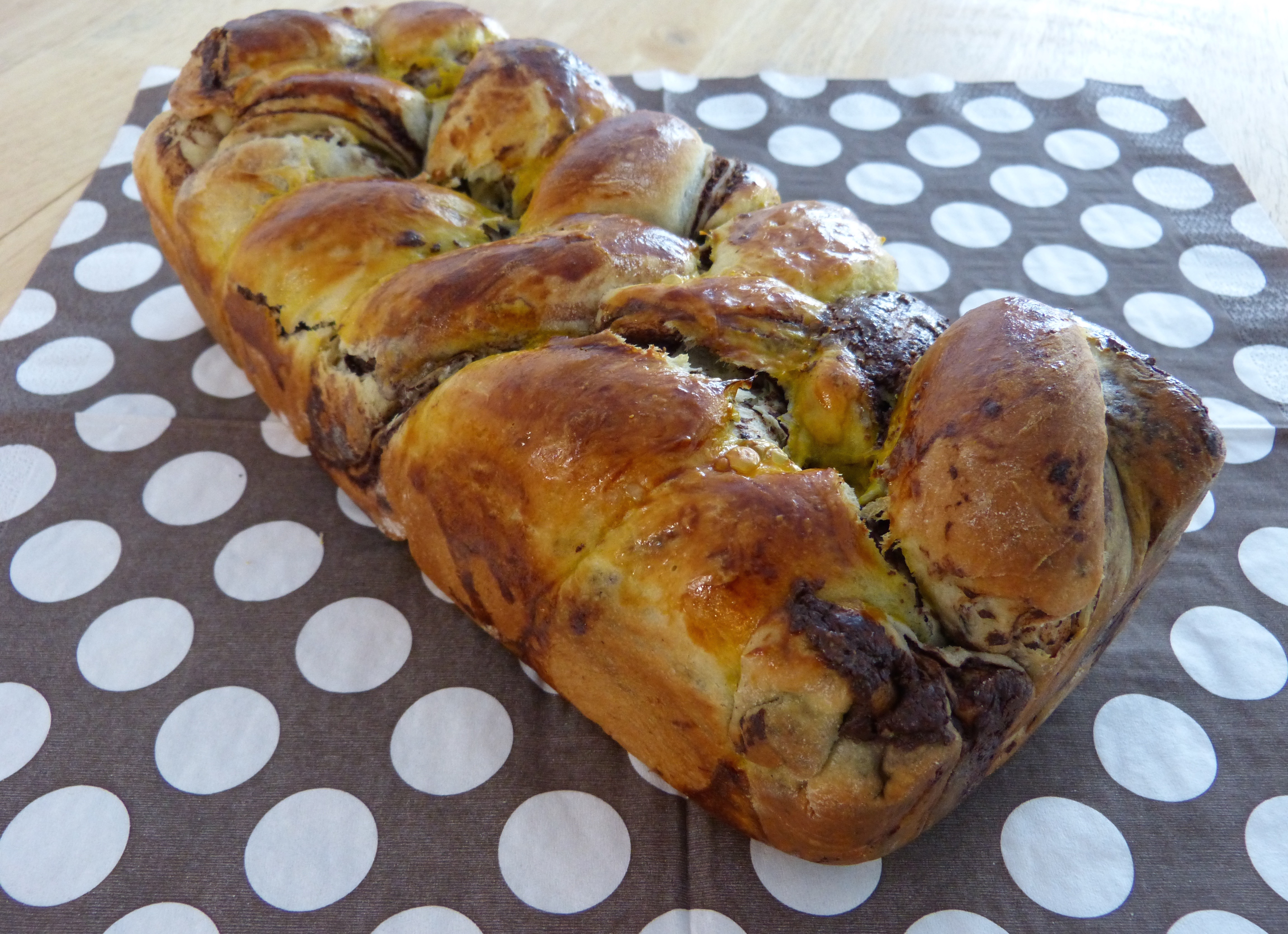 Brioche tressée au chocolat