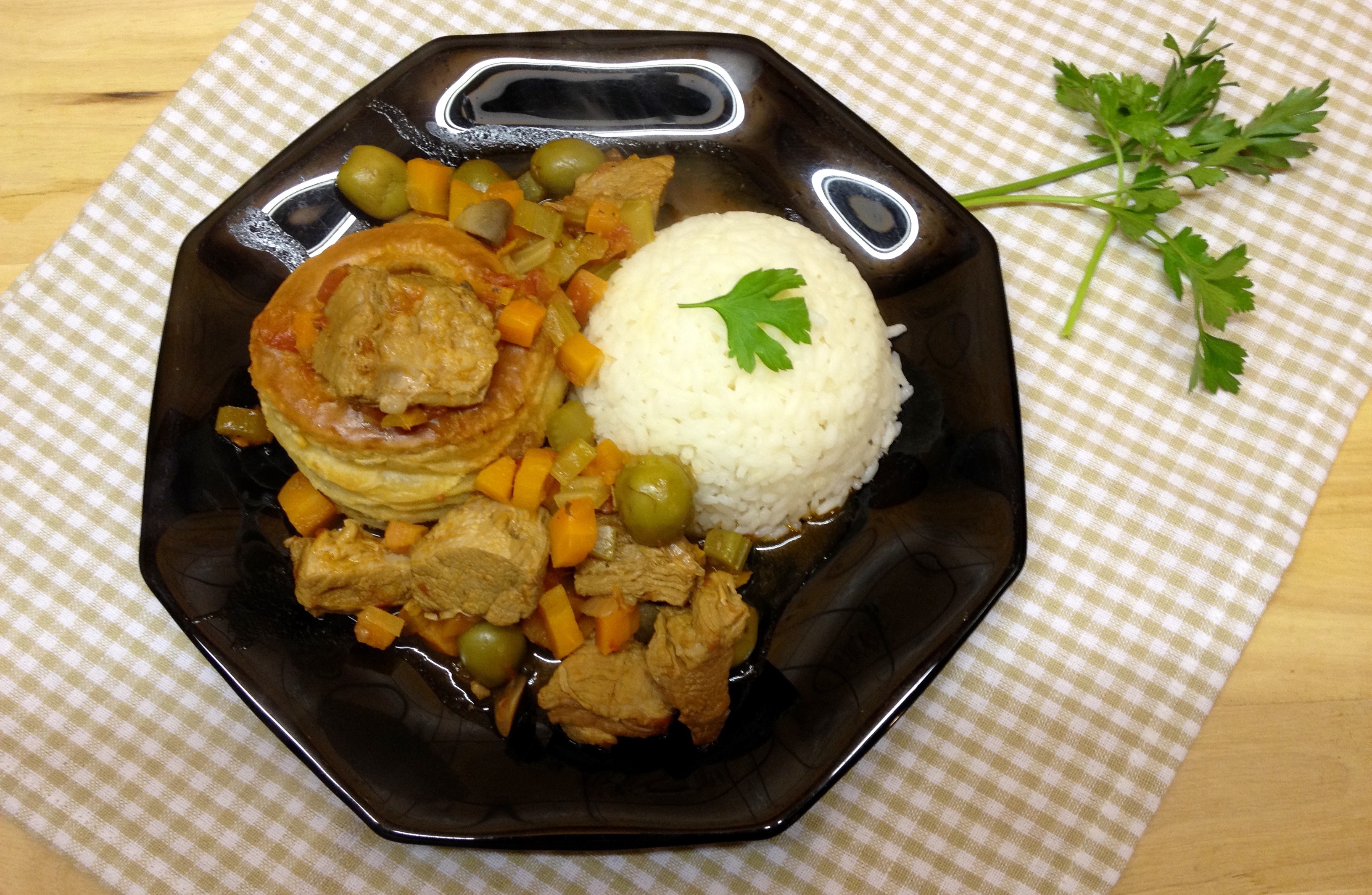 Sauté de veau aux olives et ses vols au vent