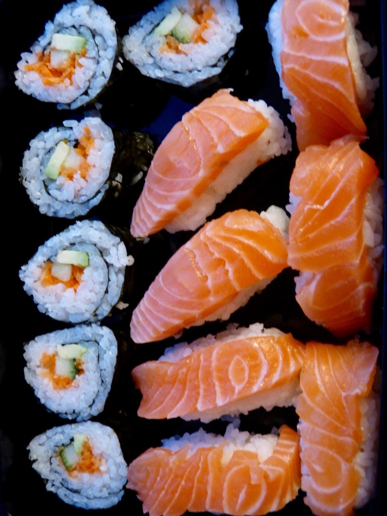 Chirashi façon Burger, sushis et makis