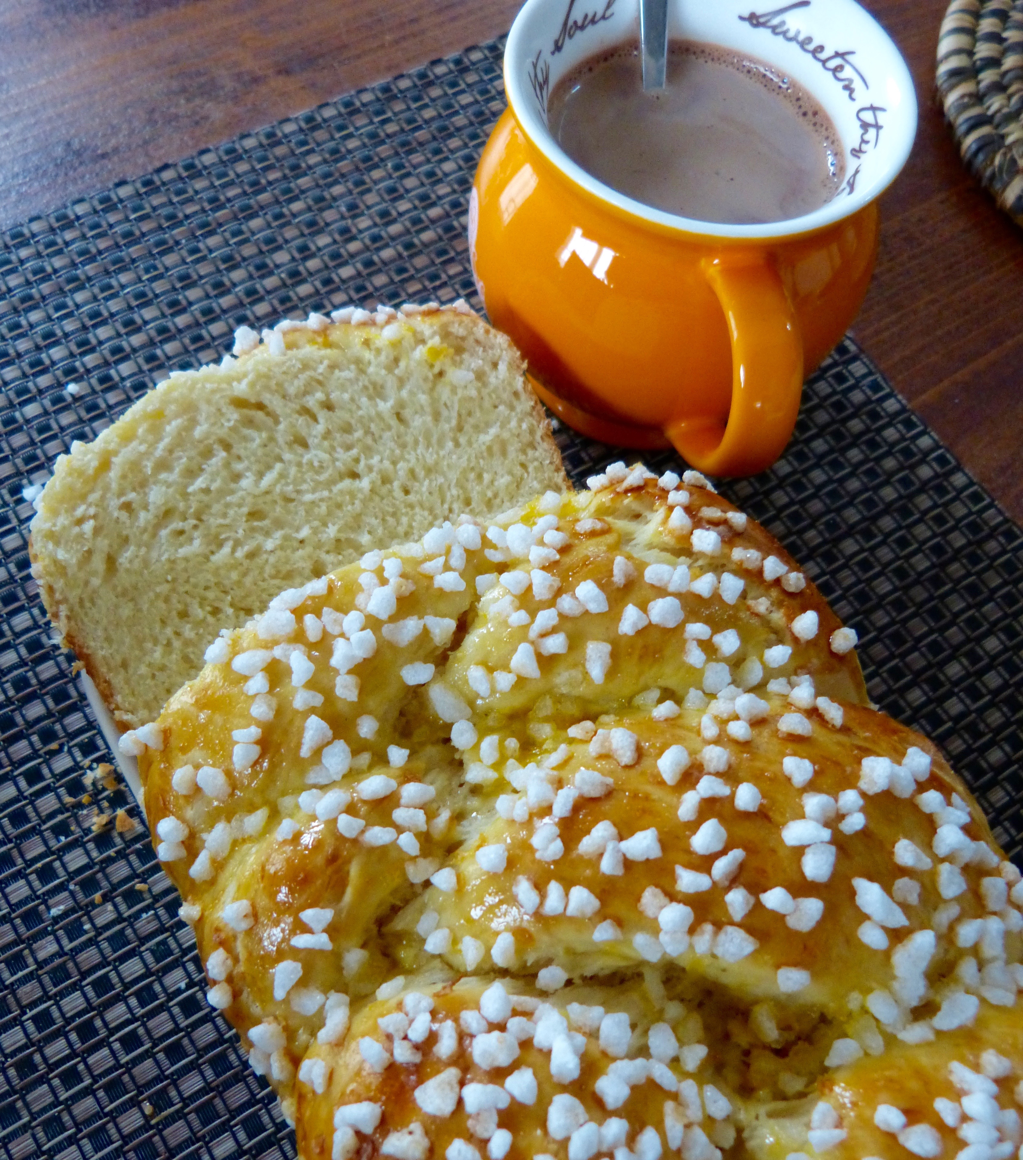 Brioche aux perles de sucre