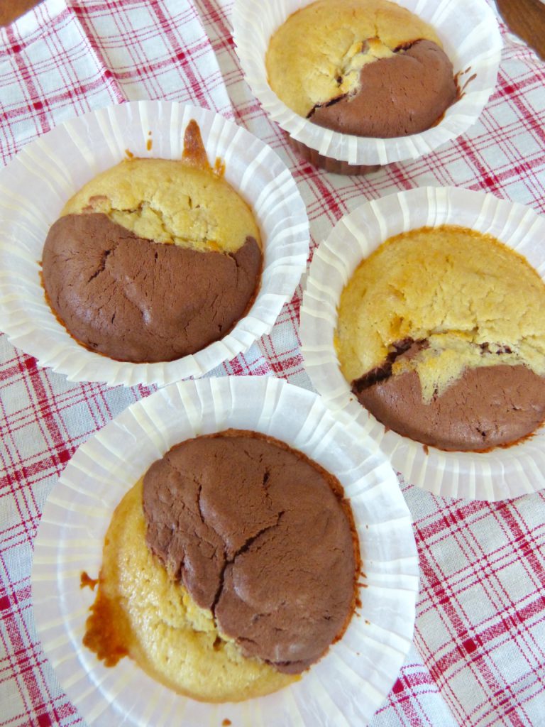 Banana bread & chocolate muffins