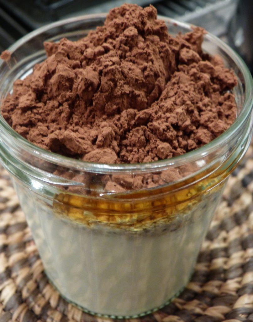 Chocolate chia seeds pudding