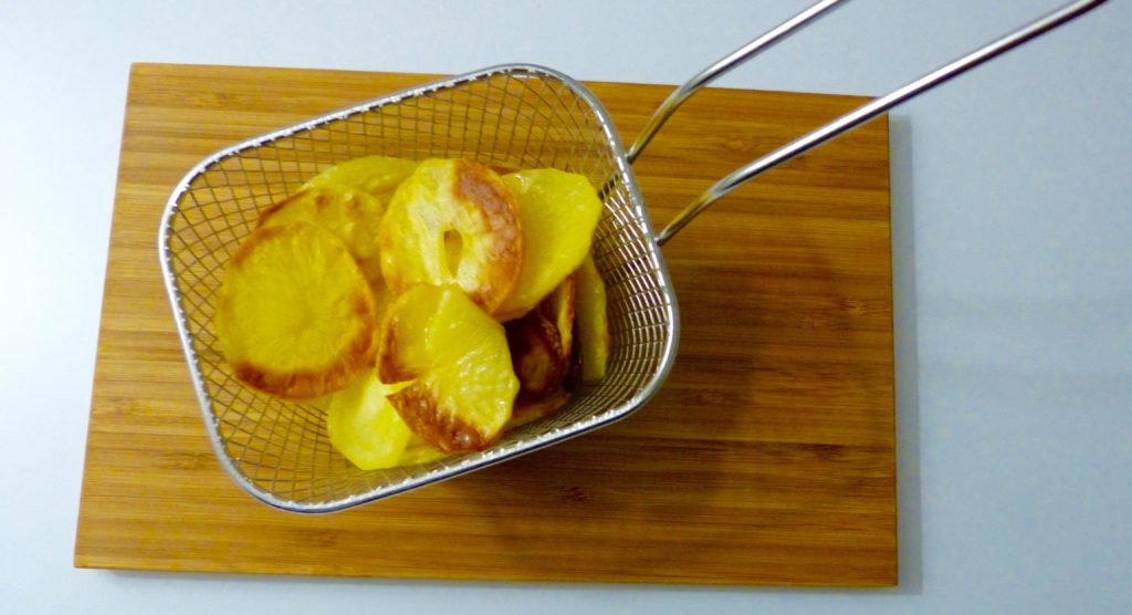 Chips de pommes de terre croustillantes au four