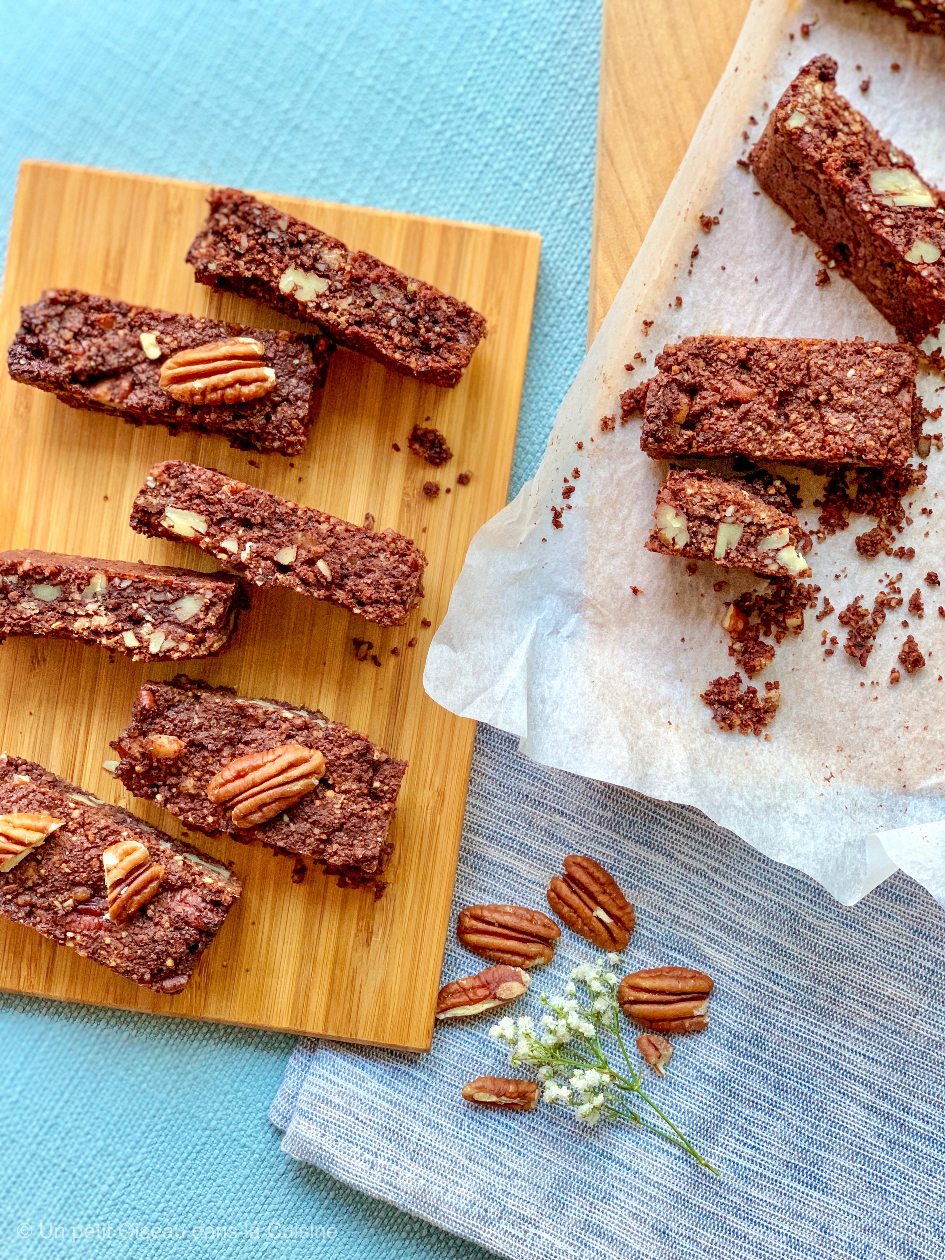 Barres Amande Choco Aux Noix De Pecan Un Petit Oiseau Dans La Cuisine