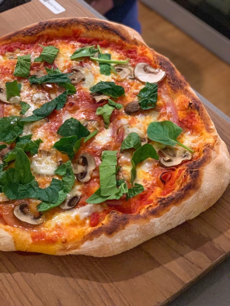Pâte à pizza croustillante et extra moelleuse