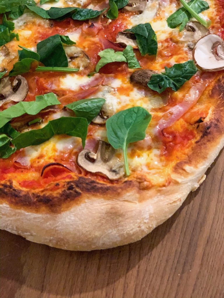 Pâte à pizza croustillante et extra moelleuse