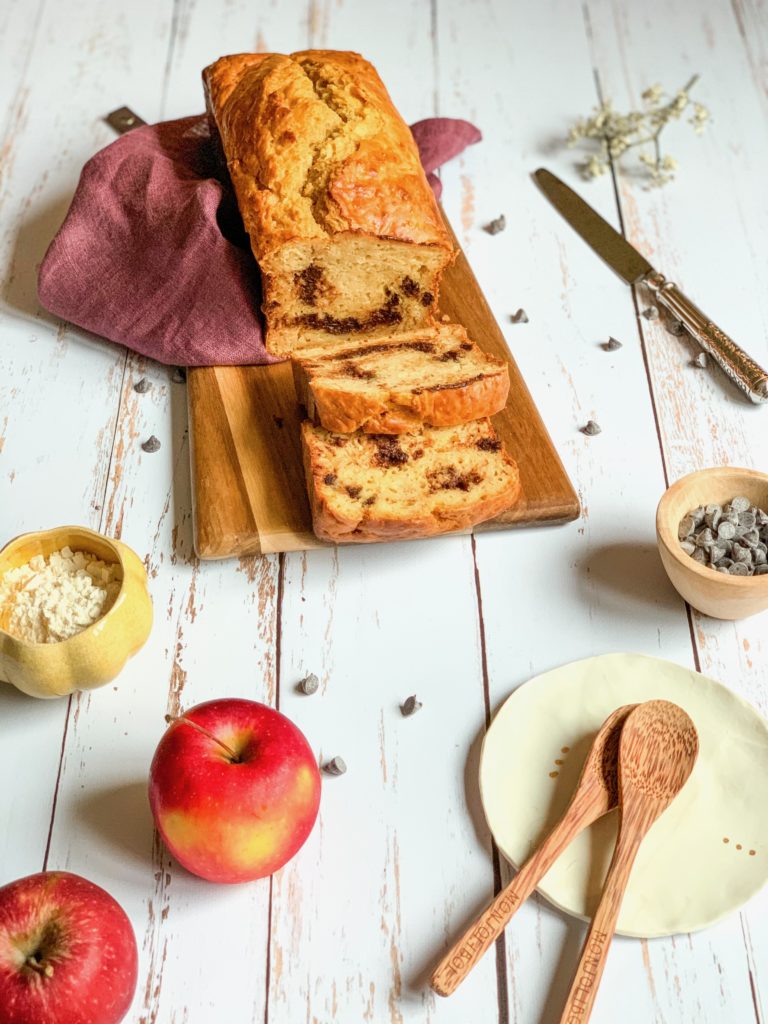 Cake moelleux aux pommes et chocolat